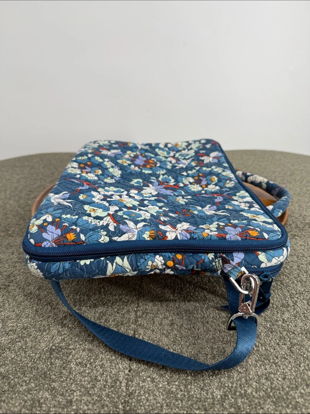 Vera Bradley Bag Floral Bursts Quilted Cotton Laptop Workstation Crossbody